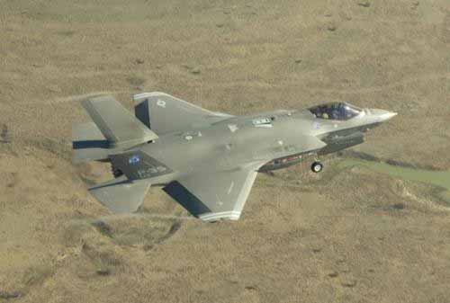 F-35推迟交付美国海军考虑购买F/A-18战斗机