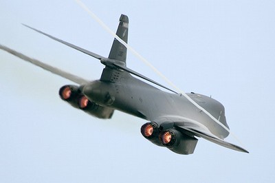 飞行表演中的B-1B