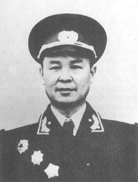 韦国清