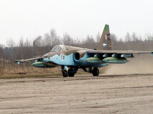  俄罗斯完成首架双座苏-25УБM强击机升级工作