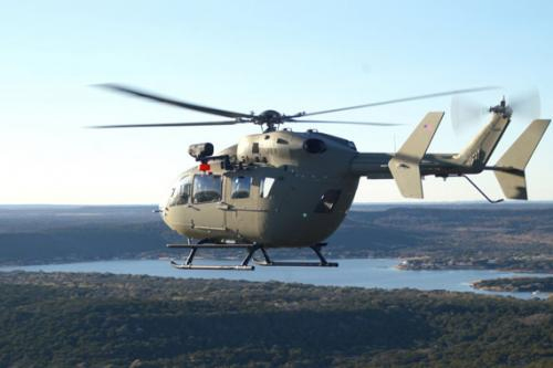 美国陆军开始部署首批UH-72A轻型多用途直升机 
