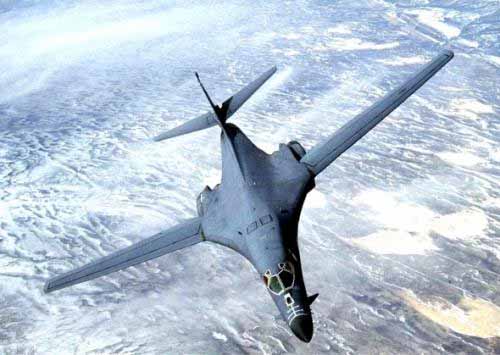 美空军在阿富汗起火迫降的战略轰炸机重新服役 