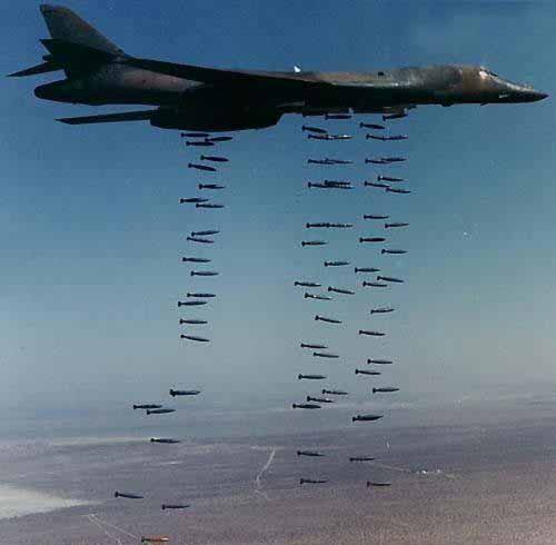 美空军在阿富汗起火迫降的战略轰炸机重新服役 