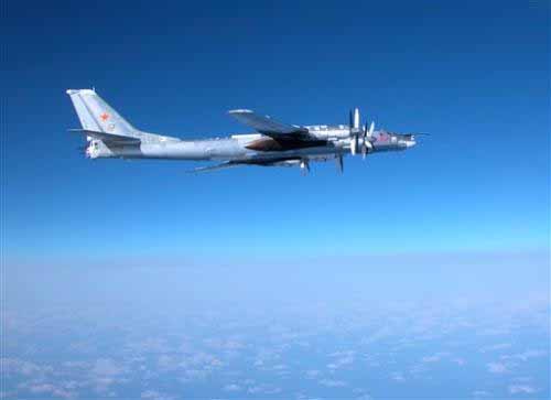 俄战略轰炸机在大西洋和黑海进行10小时巡航行动