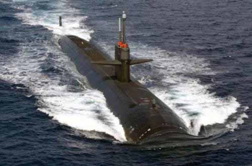 美核潜艇06年在新加坡停靠时疑发生核泄漏