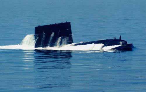 外媒炒作中国潜艇威胁暴露其航母防御网有漏洞