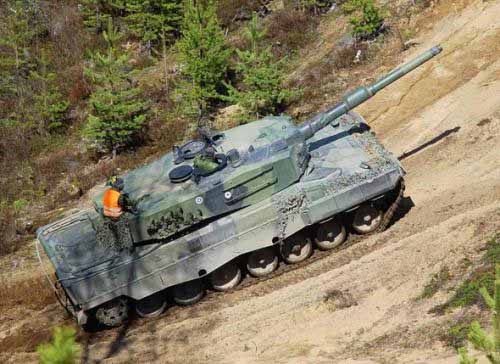 加拿大陆军将最新型豹-2A6M坦克投入阿富汗战场