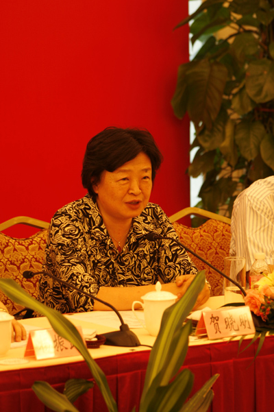 纪念中国共产党成立90周年暨《前辈的身影》出版座谈会在沪举行